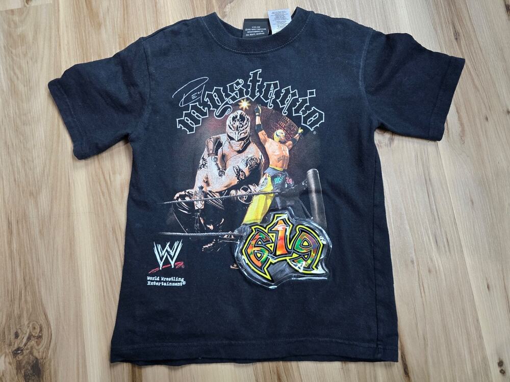 Rey Mysterio WWE 619 T-shirt Boys size 6/7 - rubber logo